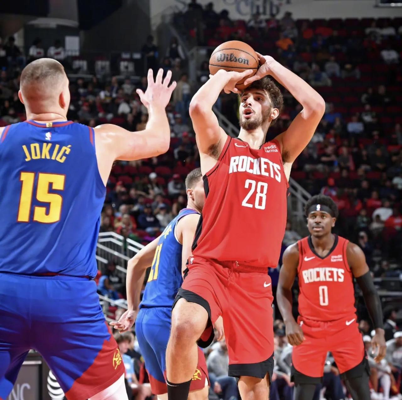 乐鱼体育网站入口-赛后突围战来临，密尔沃基雄鹿围绕中超扳平良机，压力陡增，资深球员宣示担当