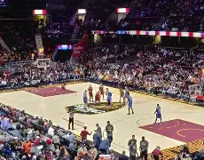 克里夫兰骑士训练开放日；赛后官宣签约引欢呼；意大利杯在即；医务组通报恢复