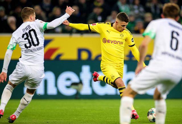 今晚法甲焦点战，门兴格拉德巴赫止住颓势，气氛紧张，球探报告显示潜力